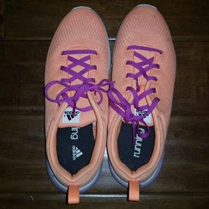 Adidas running shoe 9.5